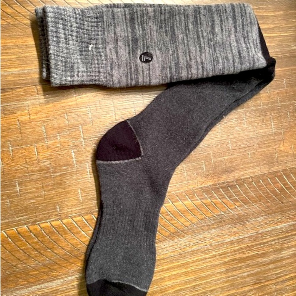7 brand Men’s Large Motocross Socks. New w/o Tags. Smoke free home.